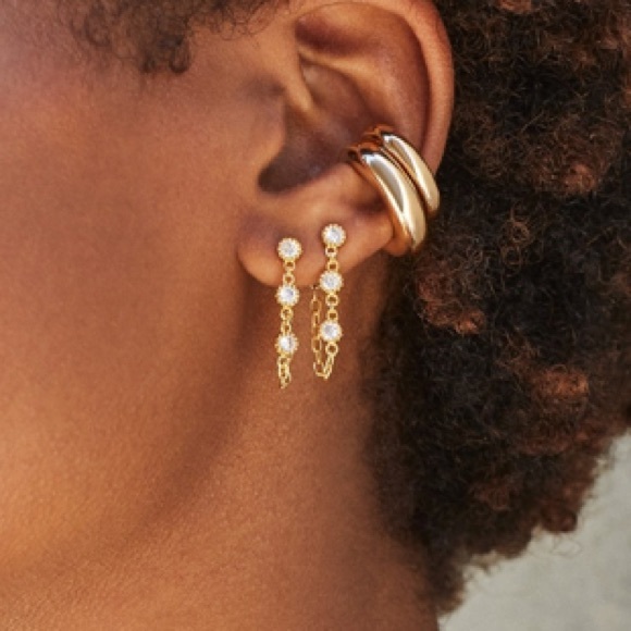 ✨Haydyn Gold Cuff Earrings!🌙 - Picture 9 of 11